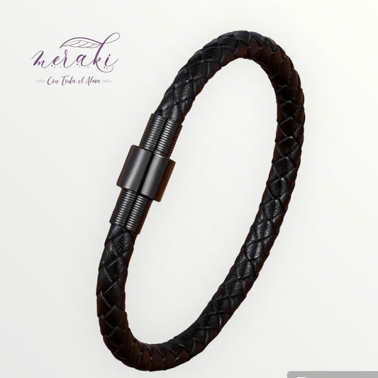 Brazalete broche negro frontal